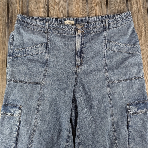 M. Jeans Size 22W Regular Elastic Waist, Wide Legs, Cargo Pockets - Picture 2 of 13